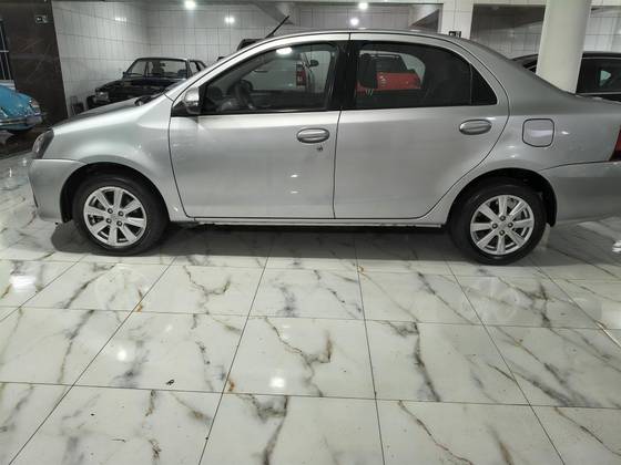 TOYOTA ETIOS 1.5 X PLUS SEDAN 16V FLEX 4P AUTOMÁTICO TOYOTA ETIOS 1.5 X PLUS SEDAN 16V FLEX 4P AUTOMÁTICO
